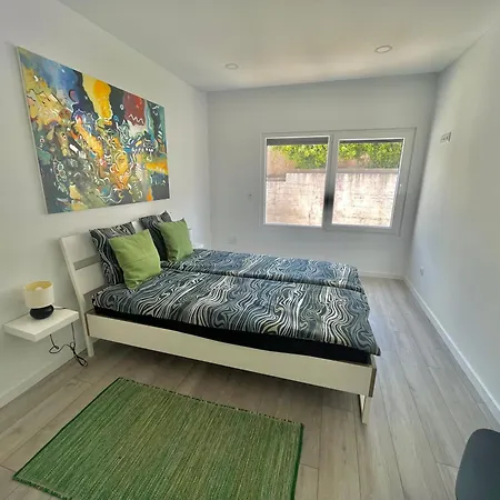 بيت للعطل House Miramar By