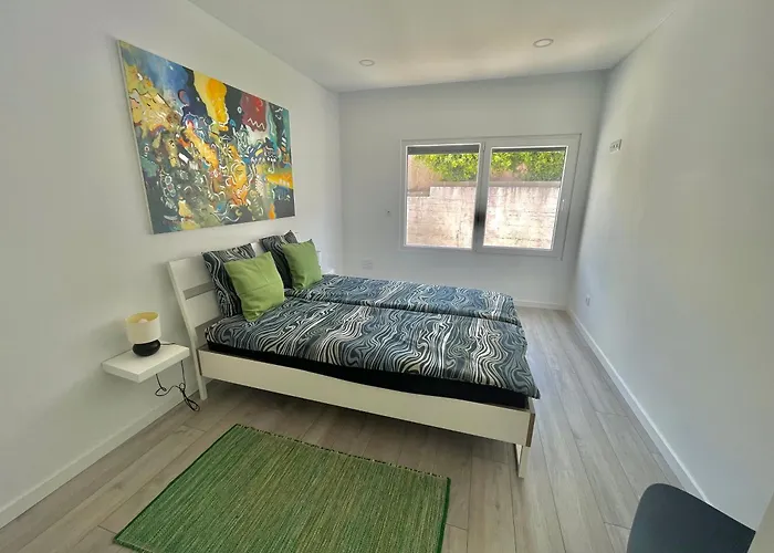 بيت للعطل House Miramar By