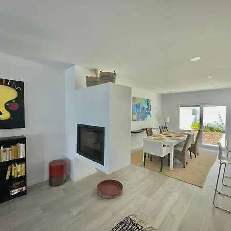 Feriehus House Miramar By *