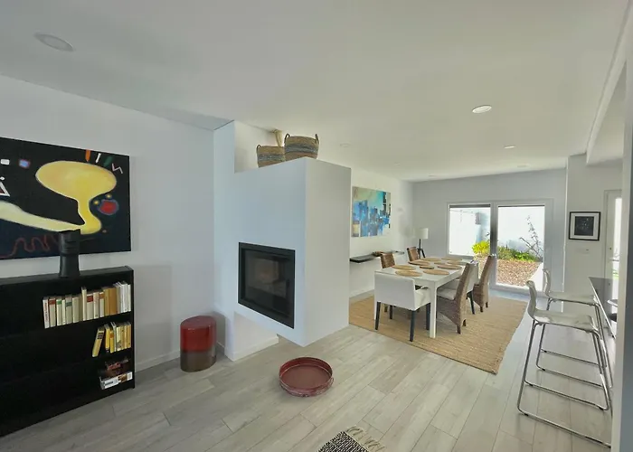 Feriehus House Miramar By *